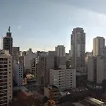 Apartamento Bem Localizado Em Pinheiros.