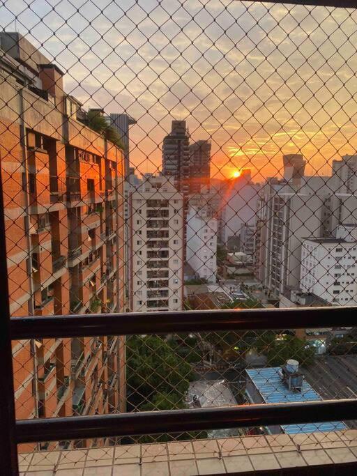 Apartamento Bem Localizado Em Pinheiros. São Paulo